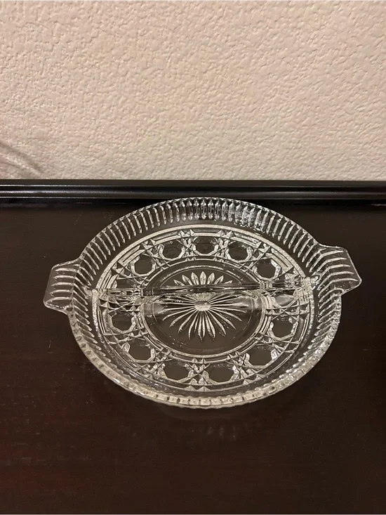 Vintage Federal Glass Windsor Button & Cane Round Divided Relish Dish