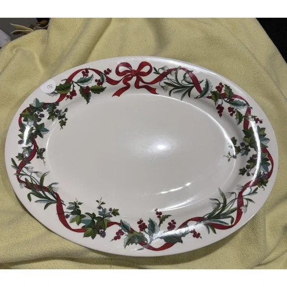 Beautiful Martha Stewart Collection Christmas Holiday Large Oval Platter 16.75