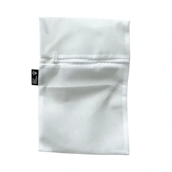 Susan Lanci White Mesh Zipper Pouch Large 12x8 New