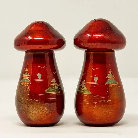Vintage Japanese Lacquer Mushroom Salt Pepper Shakers Red Gilt Wood
