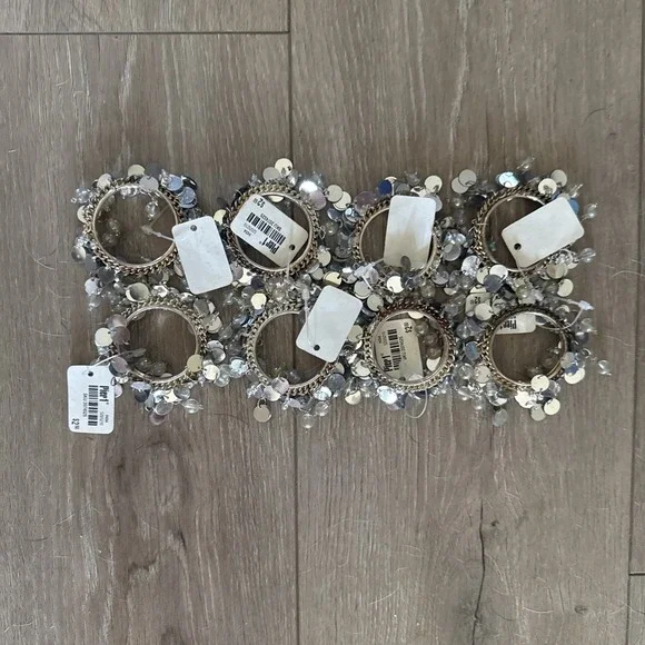 Set of 8 Pier One Napkin Rings Silver Beaded Never Used Silver Sequin‎ Sparkly