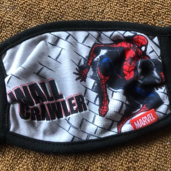 BRAND NEW CHILDREN’S SPIDER-MAN FACE MASKS. 🕷