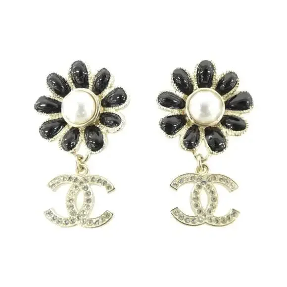 Chanel Earrings Gold-Tone Metal #246769C13B