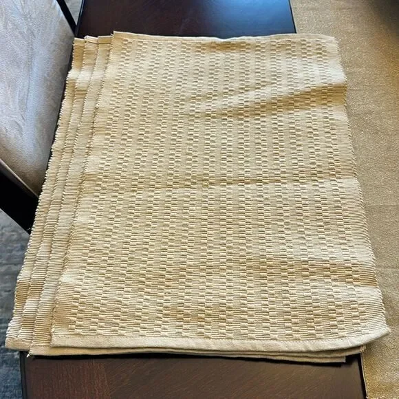 Pier 1 (4) Tan Textured Rectangular Placemats