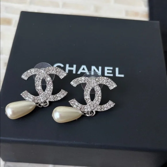 CHANEL Silver and Cream Pearl Earrings