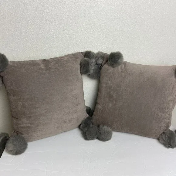 Pier 1 Set 2 pc Pillows Pom pom Gray