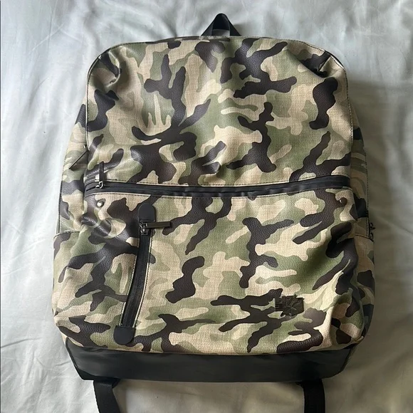 Hawaiis Finest Camouflage Lightweight Backpack with laptop pocket