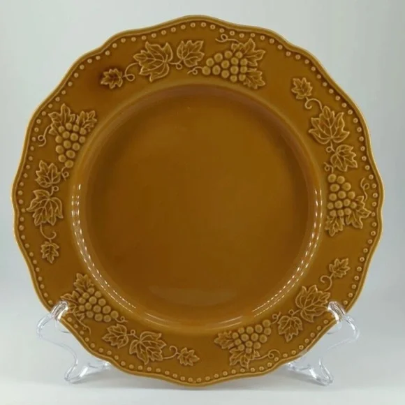 Pier 1 Imports Harvest Gold Dinner Plates Raised Grapes 10.75