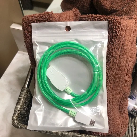 CANDY FLOW LED Flashing Charging Cable For All Micro-B USB Devices - Green