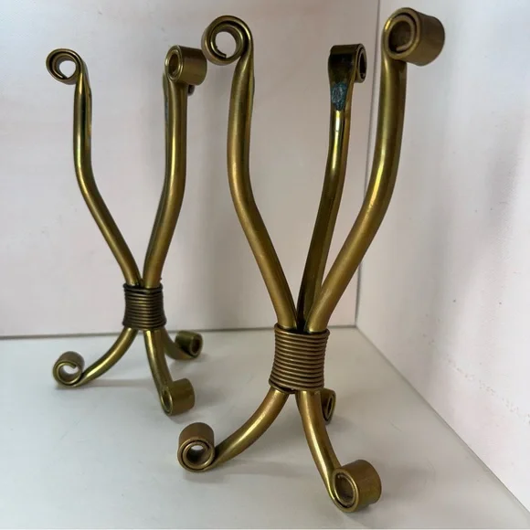 Set of 2 Elegant Brass Metal Stands or Object Holders MCM Pre-owned