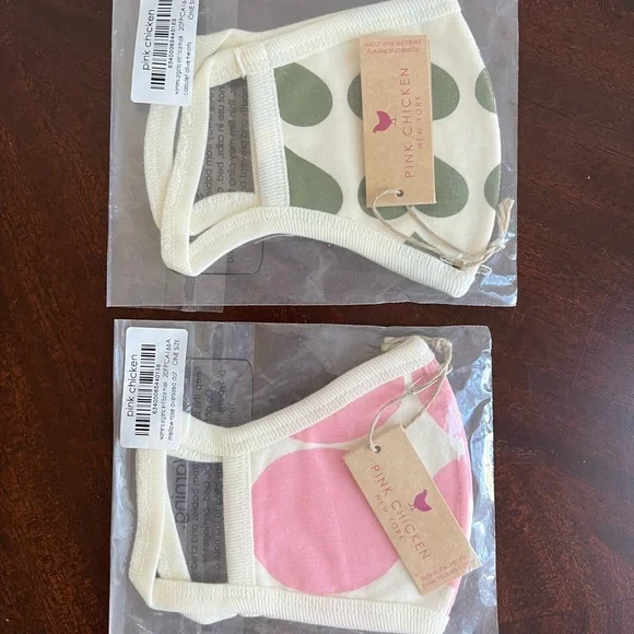 Set of 2 Pink Chicken organic cotton face masks. Believe to be kids sizes. NWT
