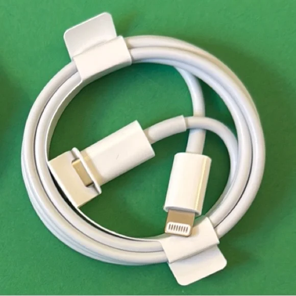 NWT Apple USB-C to Lightening Charging Cable