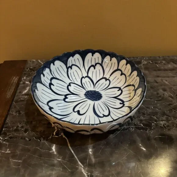Pier 1 Japan Vintage Blue and White Floral Serving‎ Bowl chrysanthemum floral 8