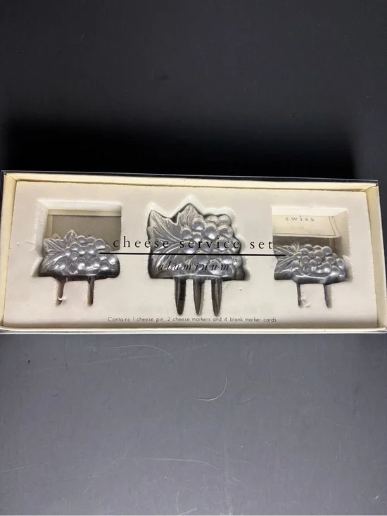 Pier 1 Imports Cheese Service Set (Pin, Markers & Cards) Grape Vines Classic