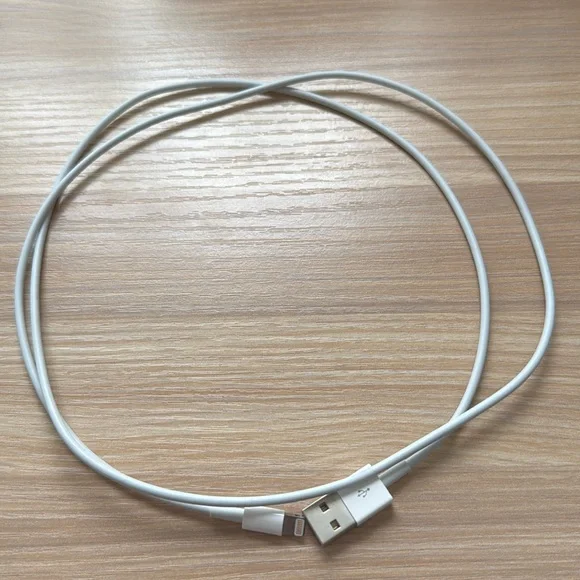 Apple USB to Lightning cable 1m