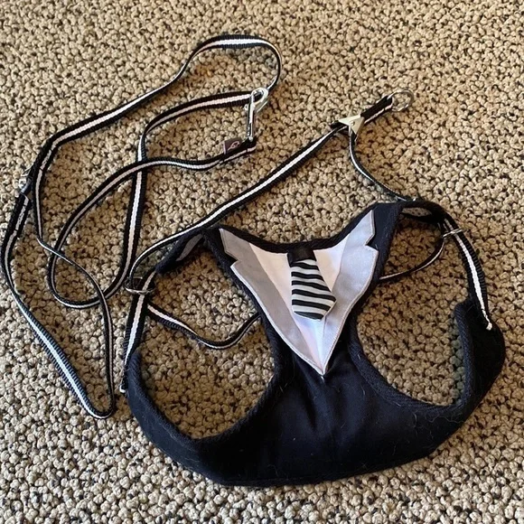 Tuxedo Dog Harness and Leash Size Small Worn Once in EUC