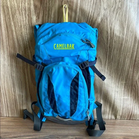 Pre-owned CamelBak Kids Mule Blue Hydration Backpack w/o Reservoir Hiking Pack