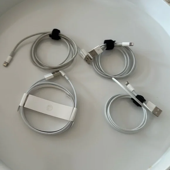 Apple USB 1m Charging Cable Bundle (4)