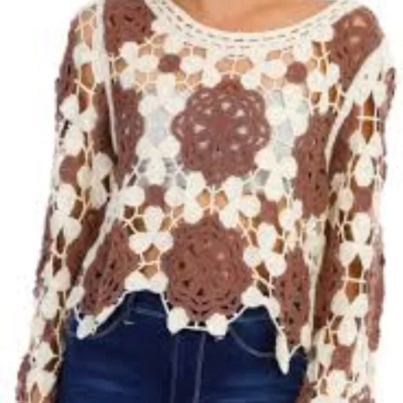 Rebellion Junior Two Tone Crochet Knit Long Bell Sleeve Womens M Cropped Top