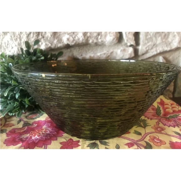 Vintage MCM Anchor Hocking Soreno Avocado Green Salad Chips Serving Bowl Ribbed‎