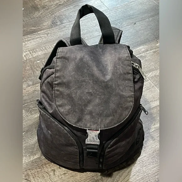 LULULEMON Stylish Black Backpack