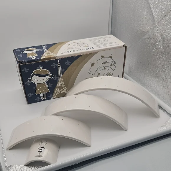 Arc-en-ciel White Ceramic Rainbow Serving Arches