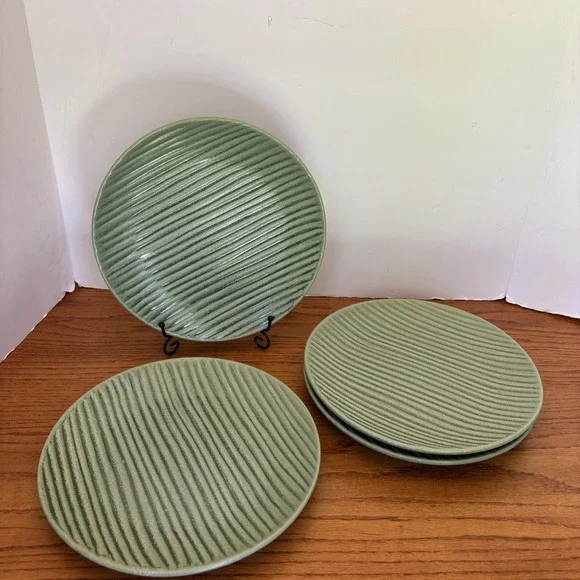 Pier 1 Per210 Two Tone Green Textured Body Stoneware 10