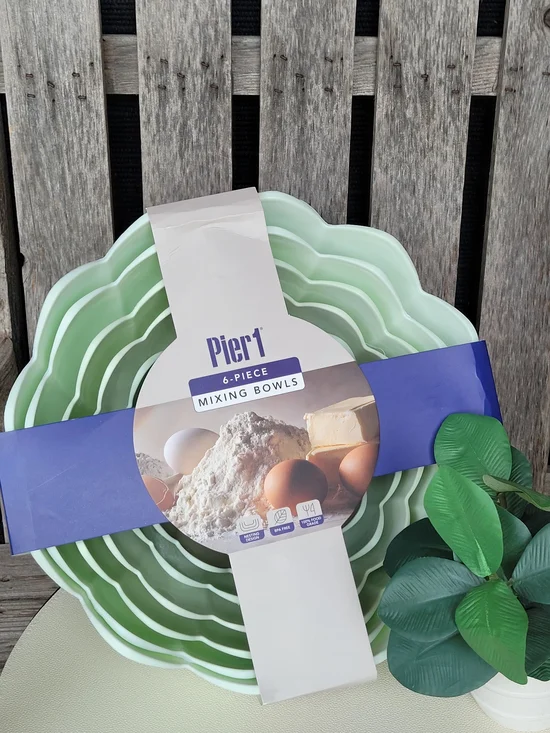 Pier 1 Mint Green Scalloped 6-Piece Mixing Bowl Set