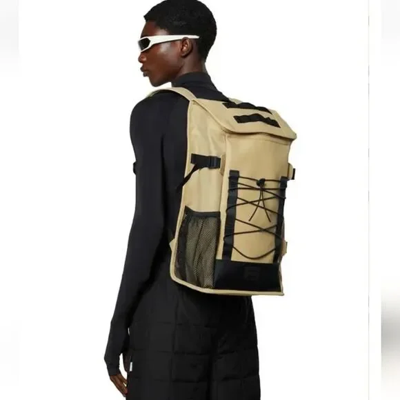 RAINS Trail Mountaineer Backpack Travel Bag in Sand Unisex Men Women Waterproof
