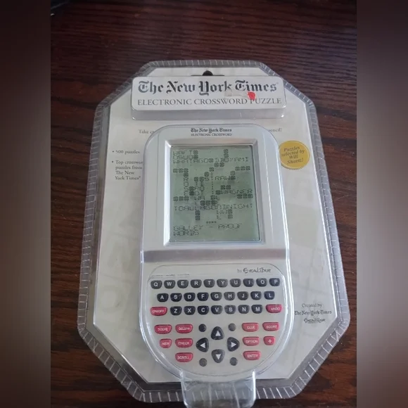 THE NEW YORK TIMES Electronic Crossword‎ Puzzle Hand Held Game 500 Puzzles NEW