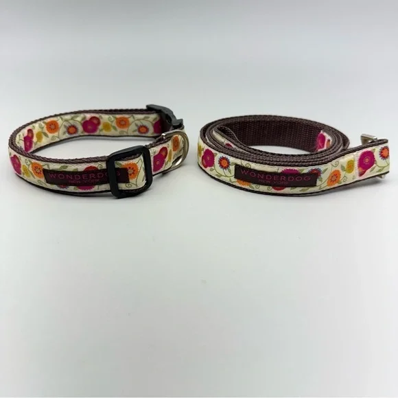 Wonder Dog New York Floral Dog Collar and Leash Set