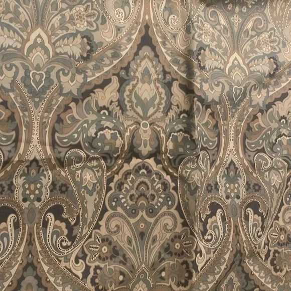 Pottery Barn Mackenna Paisley Percale Sham standard pillow cover