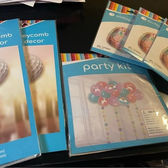 Unicorn Balloon Party Kit with Honeycomb Decor