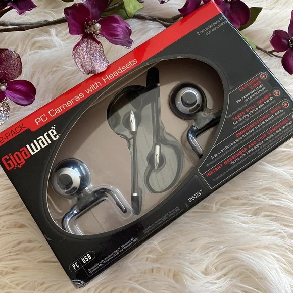 GIGA WARE 2/pack cameras with headsets