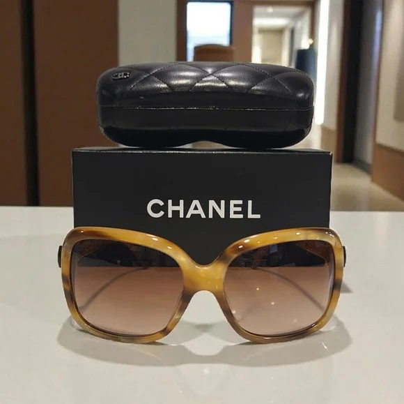 CHANEL‎ Bow Tortoise Shell Sunglasses Model 5171