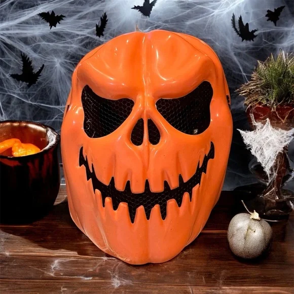 SCARY PUMPKIN MASK HARD PLASTIC HALLOWEEN NEW