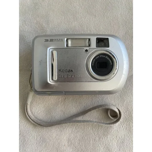 Kodak EasyShare CX7300 3.2 MP Digital Camera With Strap - Silver