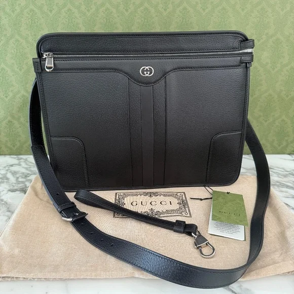 Gucci 735111 Unisex‎ Black Saffiano Leather Messenger Bag