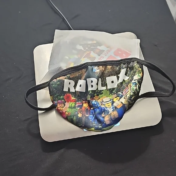 Roblox Graphic Face Mask