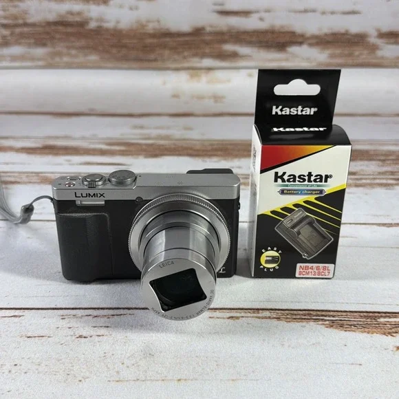 Panasonic Lumix DMC-ZS50 Digital Camera Silver Lens Error w/ Battery & Charger