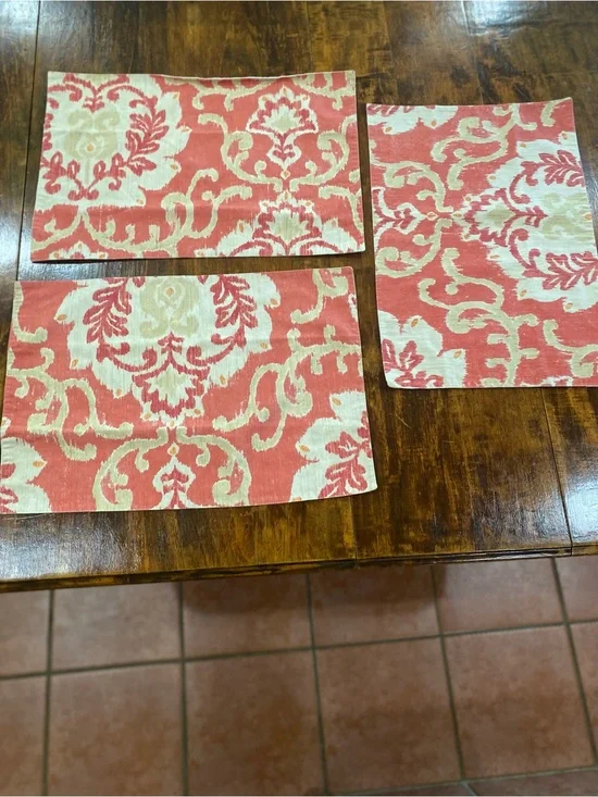 Pottery Barn Ikat Set of 3 Placemats Coral and Cream Casual Formal Linen Blend