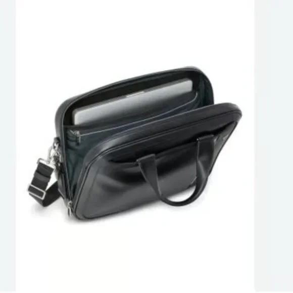 NWT Tumi Leather Thornberry Triple Compartment Brief 15