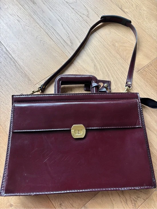 Vintage top grain leather crossbody or shoulder bag laptop briefcase