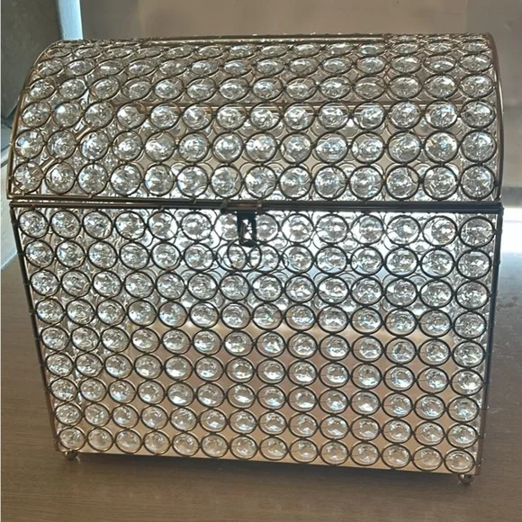 Gold and White Party Decoration Box with Elegant Design