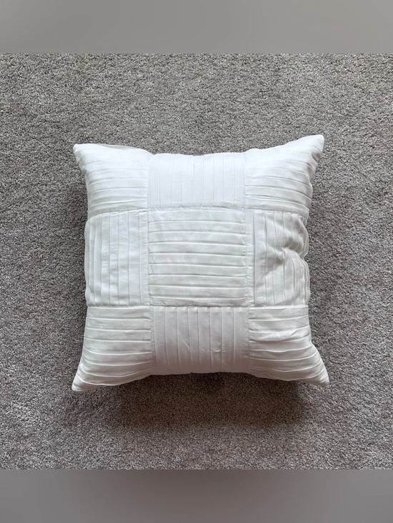 Pottery Barn 20x20 Pleated Geo Cotton Pillow Cover Cream White Neutral Square