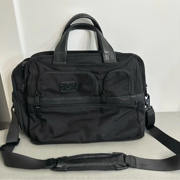 Tumi alpha 2 black expandable laptop briefcase bag 26141D2