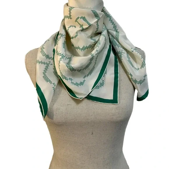 🇫🇷 Christian Dior Silk Neckerchief