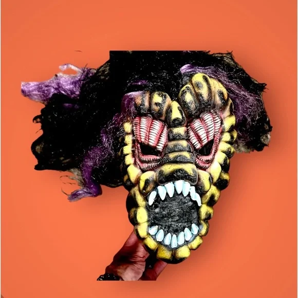 DELUXE RUBBER MASK “ REPTILE” HALLOWEEN KIDS AND ADULTS