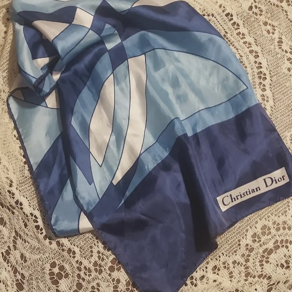 💕 70s Christian Dior Scarf A RARE FIND Just Like My MOTHER
