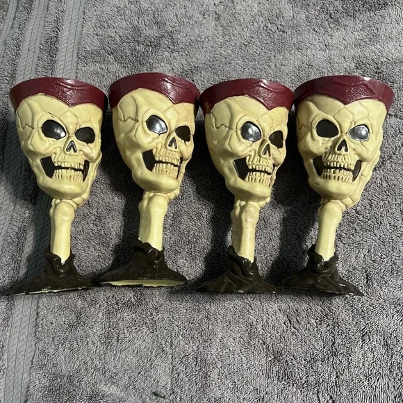 Set of 4 Skeleton Skull Goblets Halloween Wine‎ Cups Plastic Party Decor